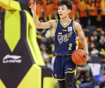 K1体育-0分+0分+4分！广东王牌后卫第二阶段越打越差，杜锋真是高估他了